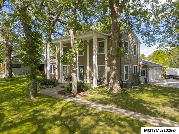 Property Photo: 500 18th St W IA 50428