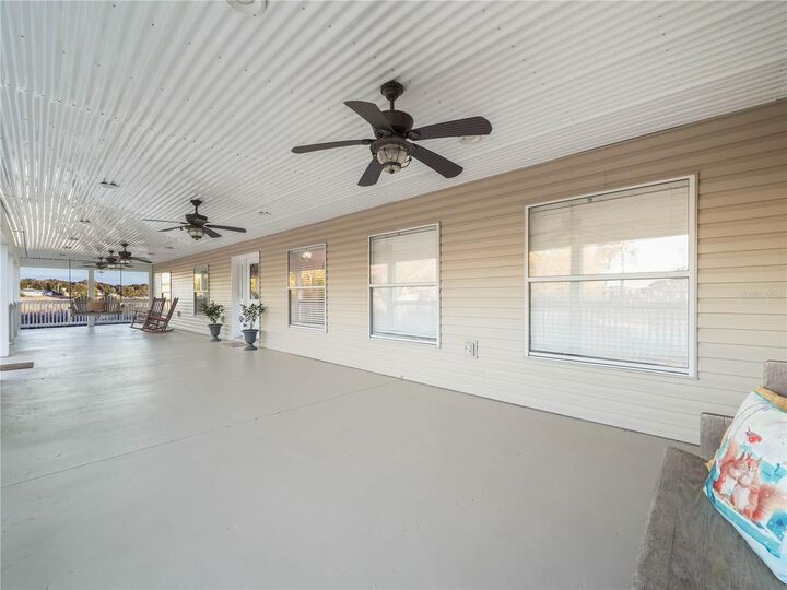 Property Photo:  124 Pangola Drive  FL 33880 