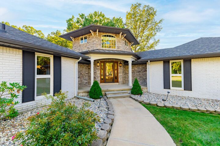 Property Photo:  26036 Parke Lane  MI 48138 