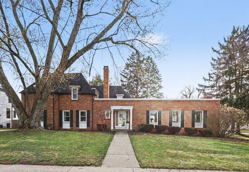 Property Photo:  950 San Jose Drive SE  MI 49506 