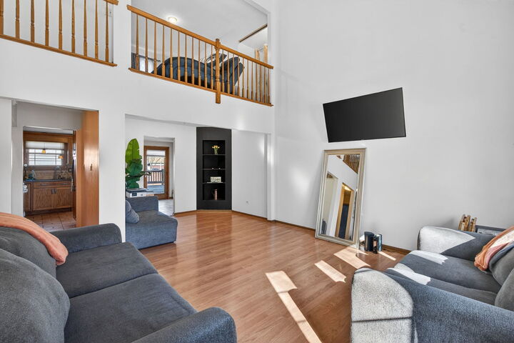 Property Photo:  805 Addleman Street  IL 60431 