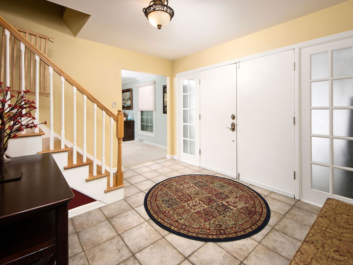 Property Photo:  820 N Sanborn Drive  IL 60074 