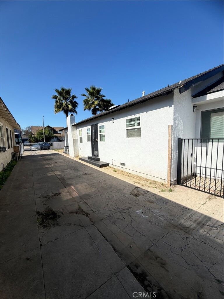 Property Photo: 6616 Denver CA 90044