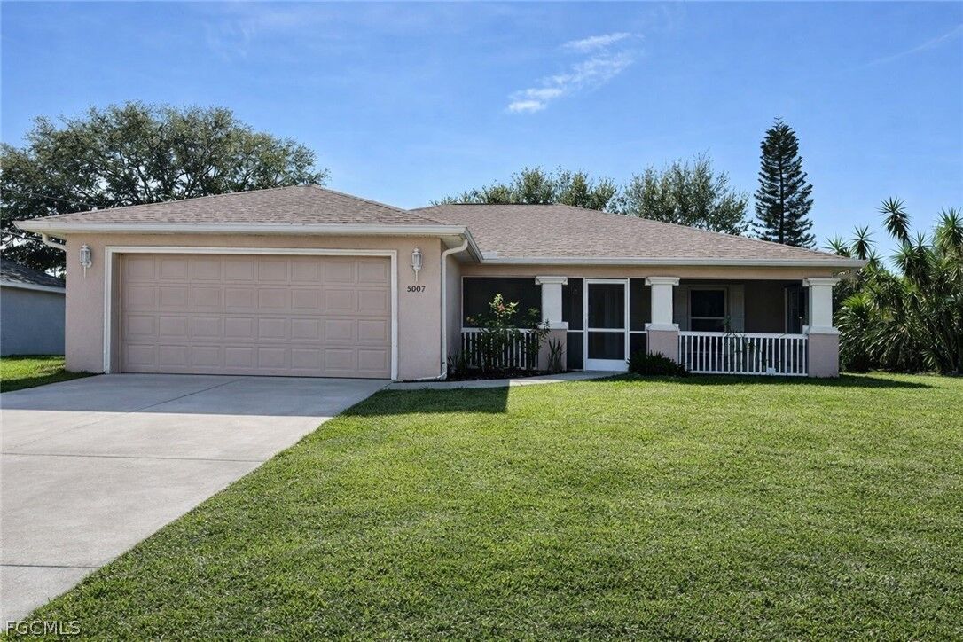 Property Photo:  5007 Barth Street  FL 33971 