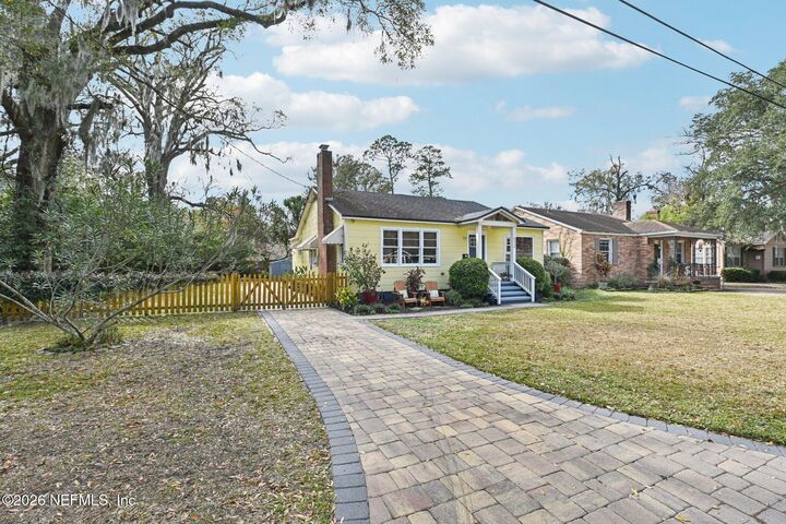 Property Photo:  572 Meteor Street  FL 32205 