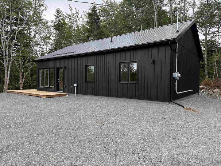Property Photo: 276 37 Lakewood Court NS B0J 1Z0