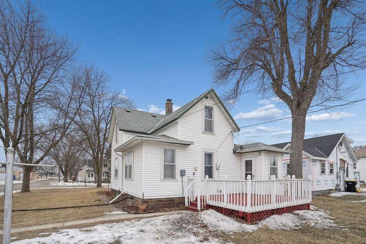 Property Photo:  451 2nd Street E  MN 55342 