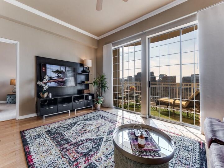 Property Photo: 3225 Turtle Creek Boulevard 1110 TX 75219