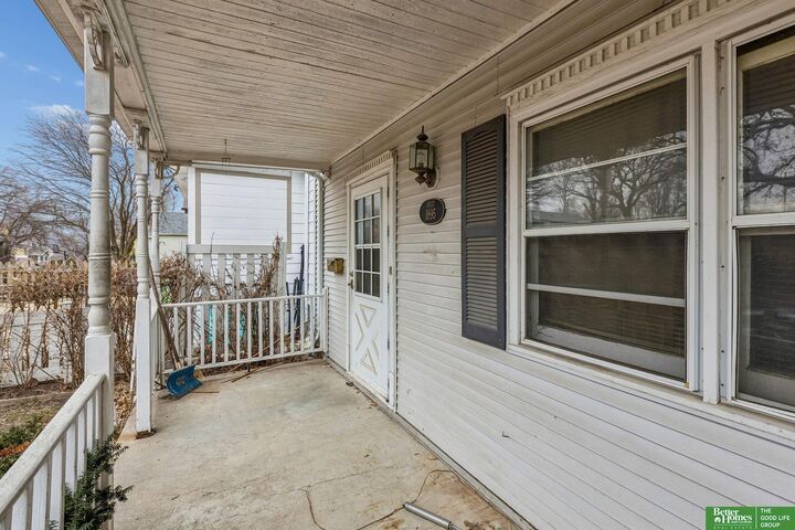 Property Photo:  2510 S 11th Street  NE 68108 