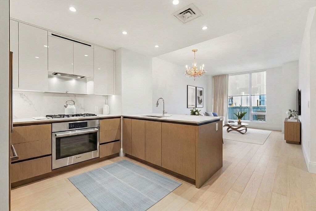 Property Photo:  380 Harrison Ave 1126  MA 02118 