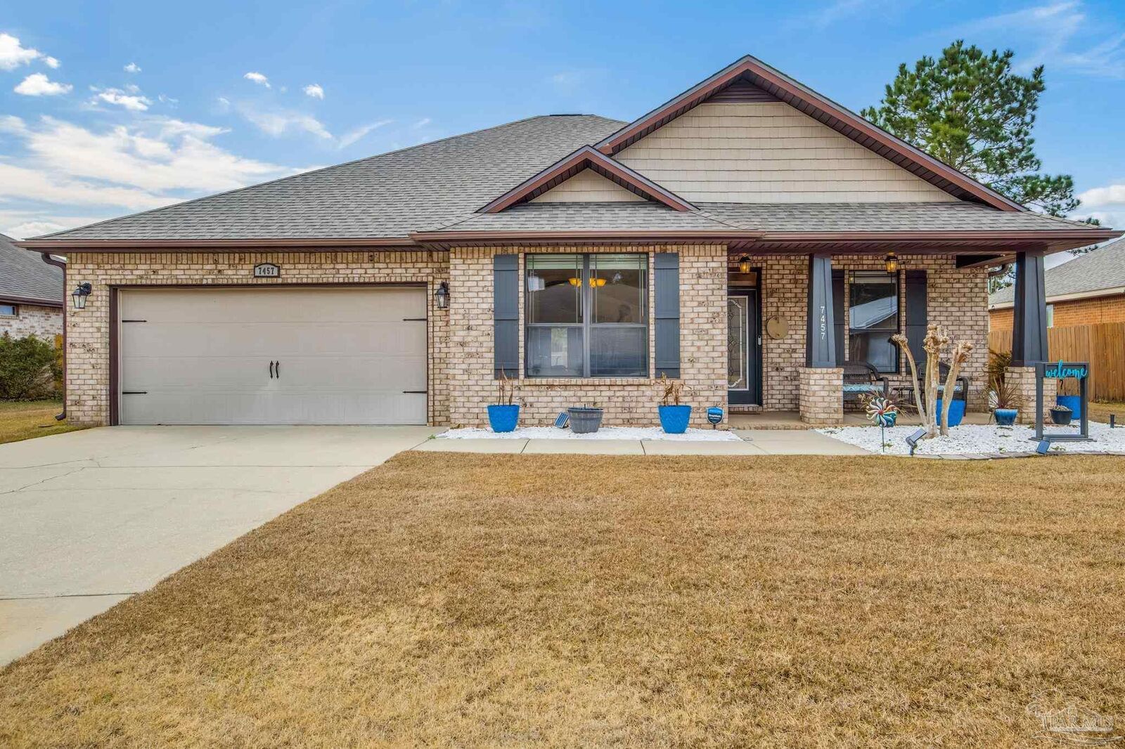 Property Photo: 7457 Deck Ln FL 32526