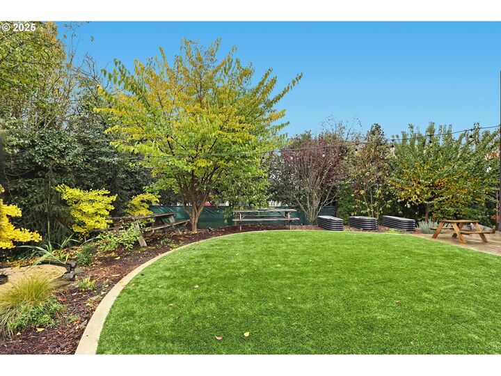 Property Photo:  15885 SE Harold Ave  OR 97267 