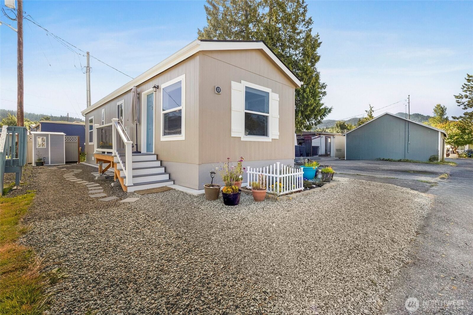 Property Photo:  2400  Donovan Avenue 13  WA 98225 