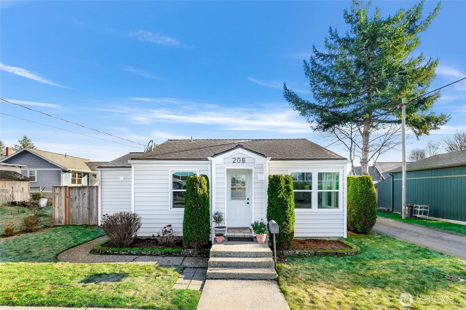 Property Photo: 208 9th Street WA 98264