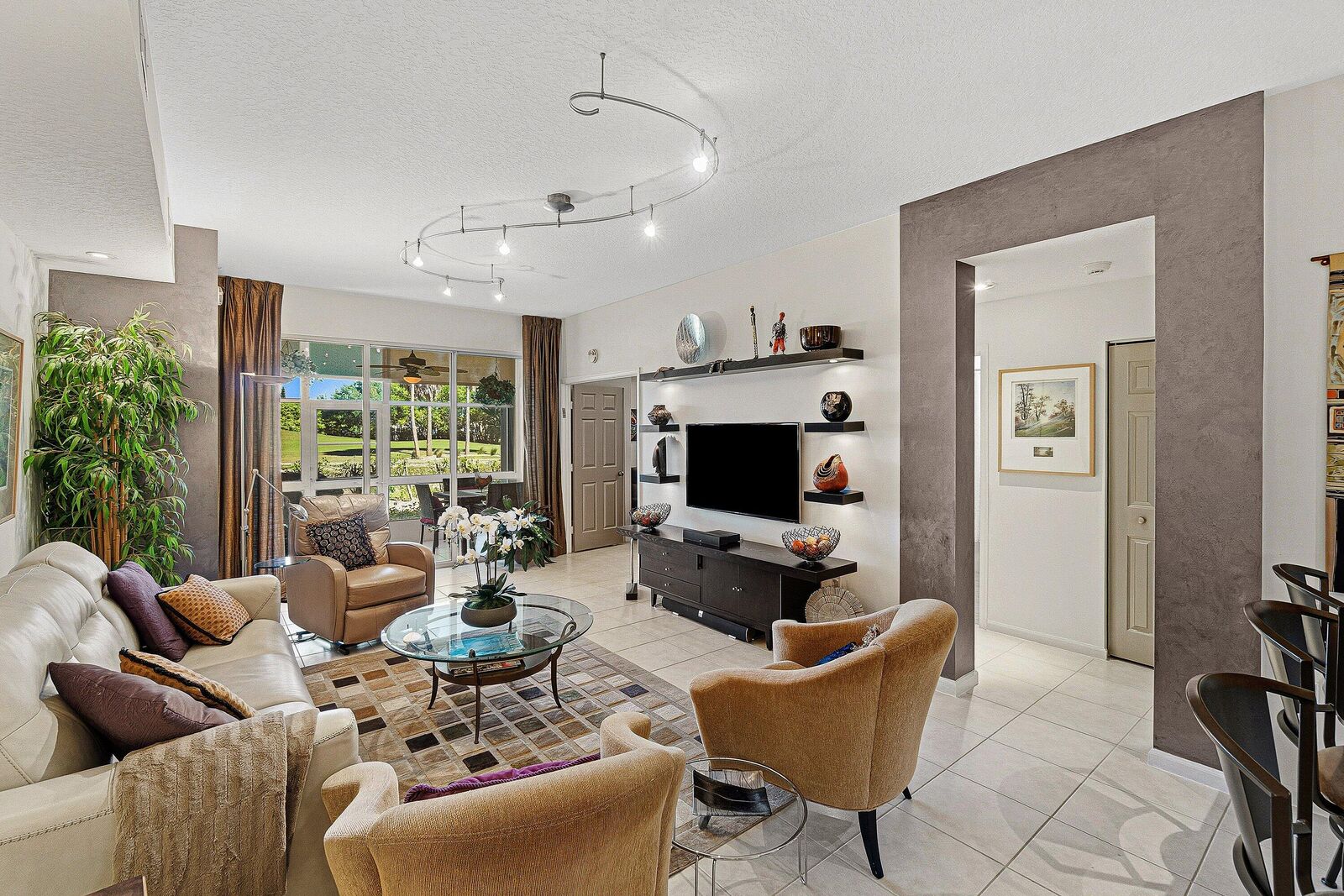 Property Photo:  12498 Crystal Pointe Drive 102  FL 33437 