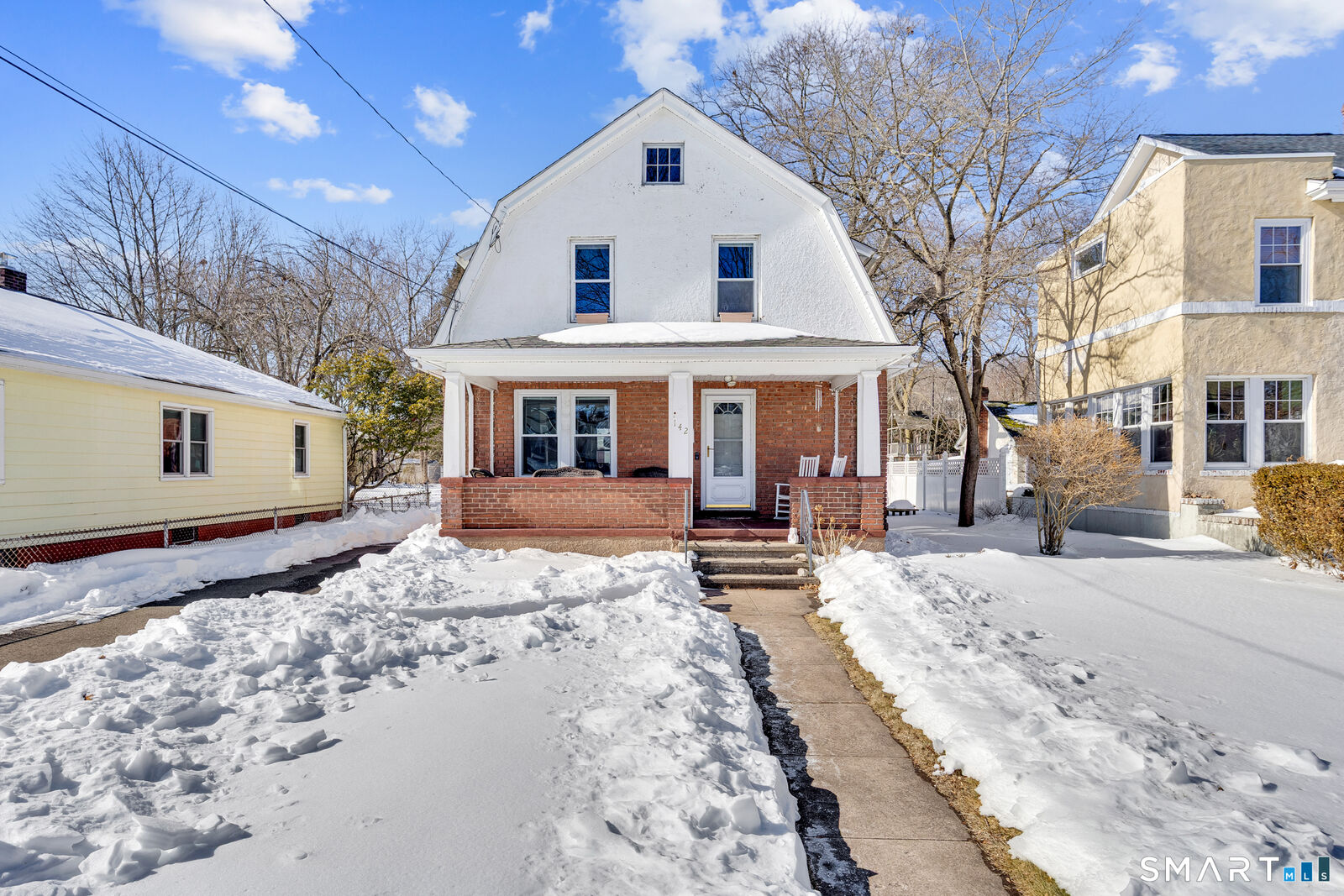 Property Photo:  142 Washington Avenue  CT 06518 