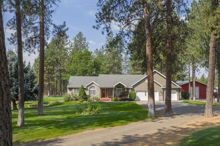 Property Photo: 19505 N Newport Rd WA 99005