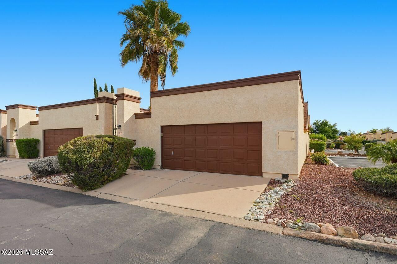 Property Photo:  8876 N Carolanne Drive  AZ 85742 