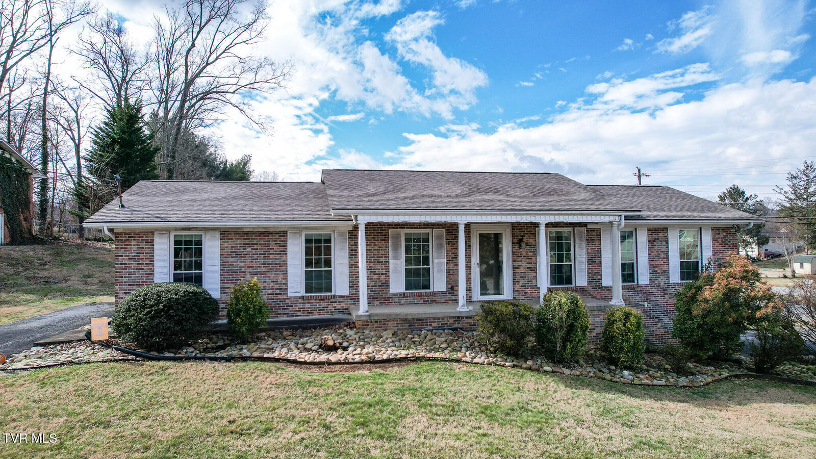 Property Photo:  1400 Brentwood Drive  TN 37743 