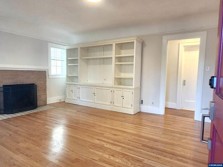 Property Photo:  1875 High St SE  OR 97302 