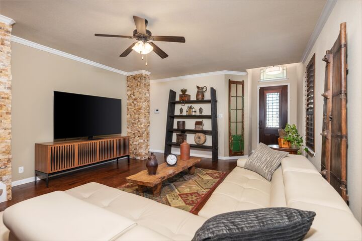 Property Photo:  503 S Meadowlark Street A  TX 78734 