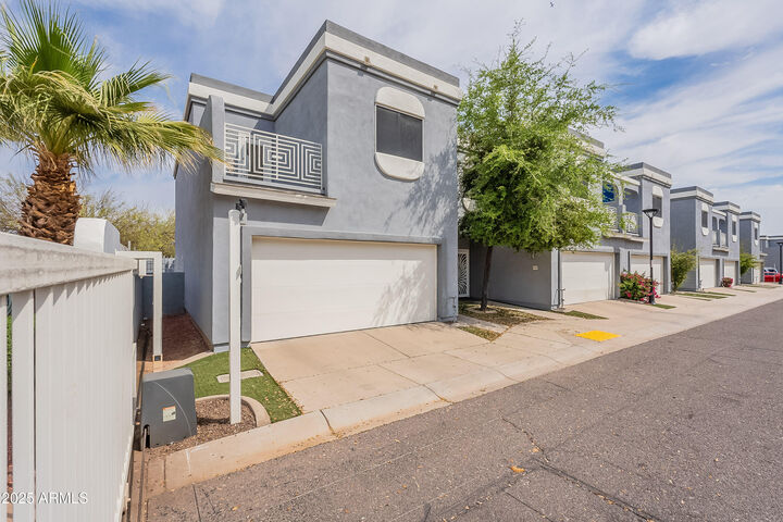 Property Photo:  1862 W Vermont Avenue  AZ 85015 