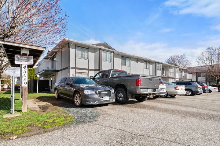 45669 McIntosh Drive 215 — photo 1
