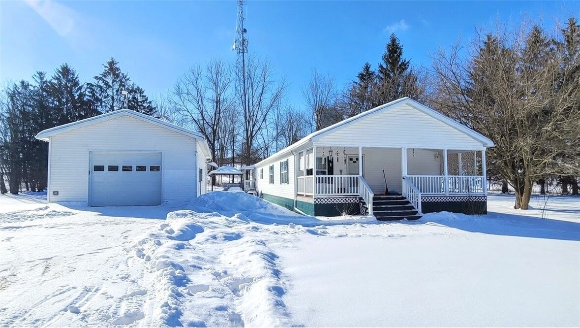 Property Photo:  2232 E Seneca Street  NY 14521 