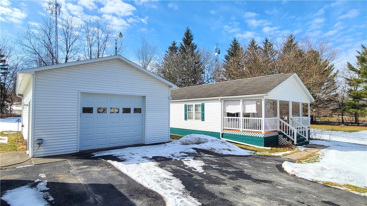 Property Photo:  2232 E Seneca Street  NY 14521 