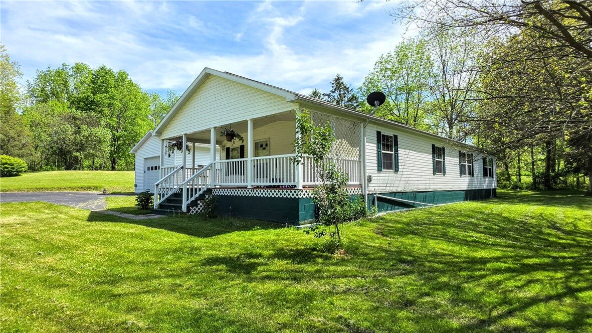 Property Photo:  2232 E Seneca Street  NY 14521 