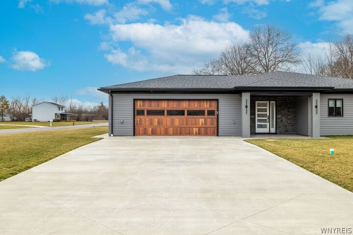 Property Photo:  855 Madison Drive  NY 14092 