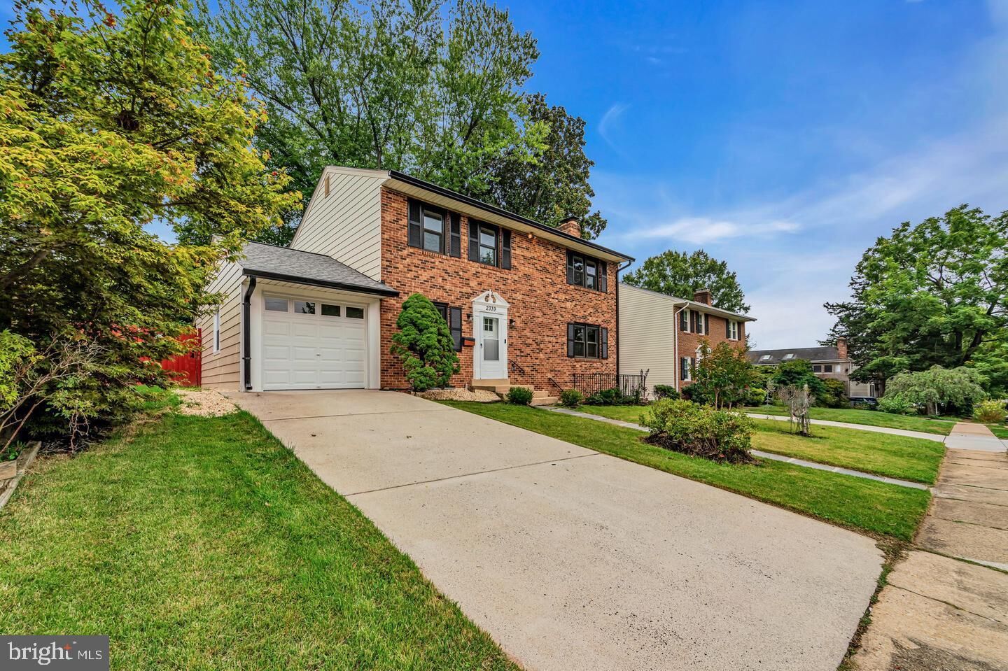 Property Photo:  2339 N Powhatan Street  VA 22205 