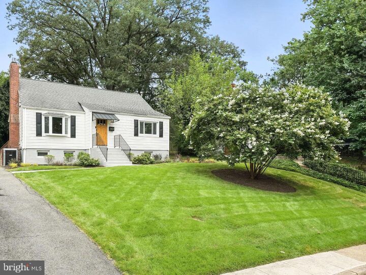 Property Photo:  3807 Taft Avenue  VA 22304 