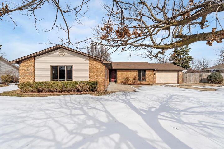 Property Photo:  208 Ada Drive  AR 72472 