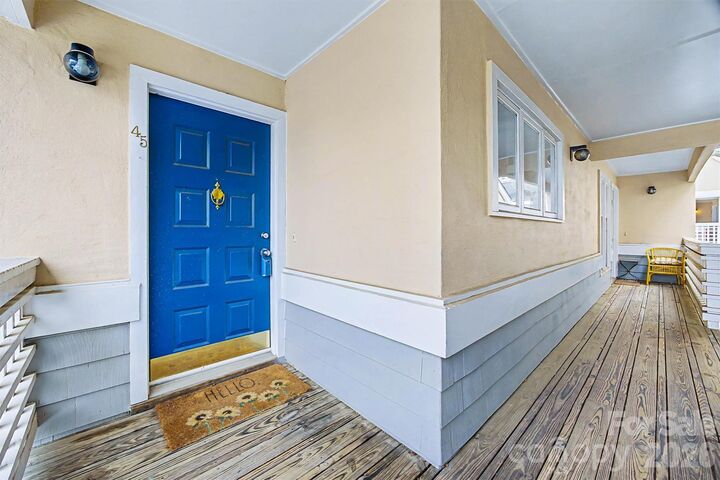 Property Photo:  232 Queens Road 45  NC 28204 