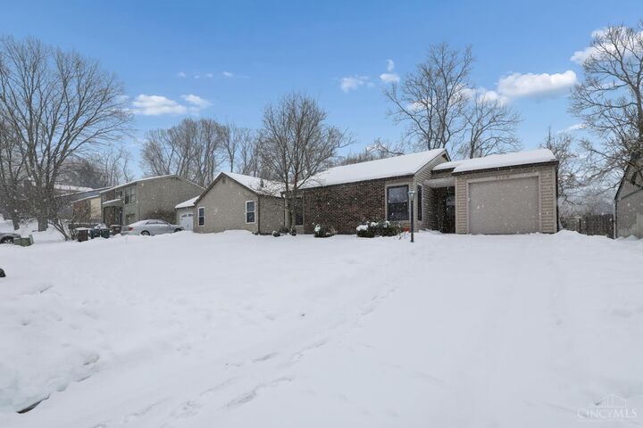 Property Photo:  7109 Woodridge Drive  OH 45230 