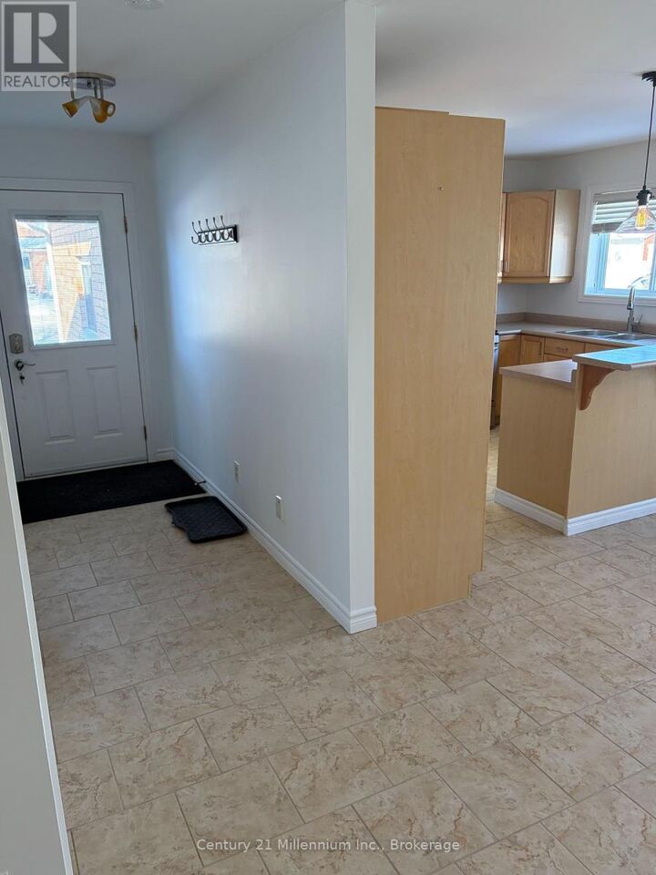 Property Photo:  6 Bush Street  ON L9Y 4S9 