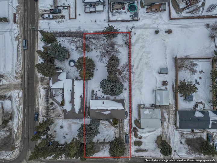 Property Photo:  2205 Lyndale Drive  MB R7A 7K9 