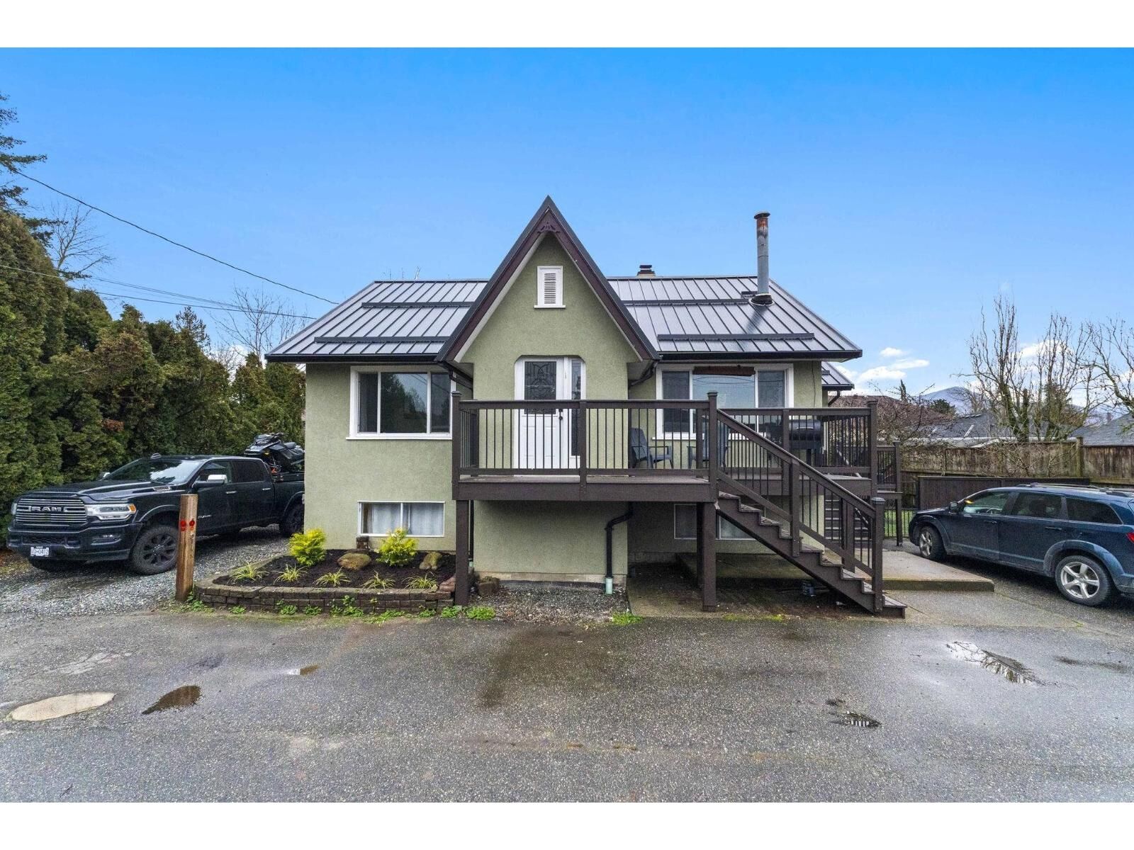Property Photo:  46307 Riverside Drive  BC V2P 3L2 