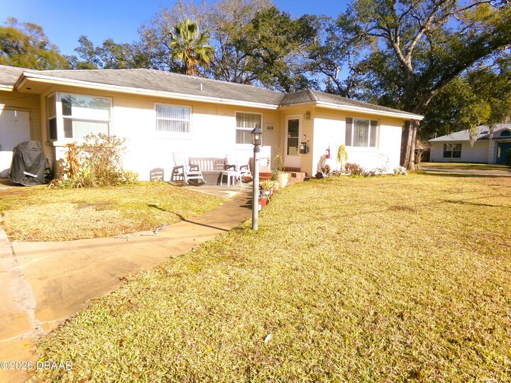 Property Photo: 1405 Daytona Avenue FL 32117
