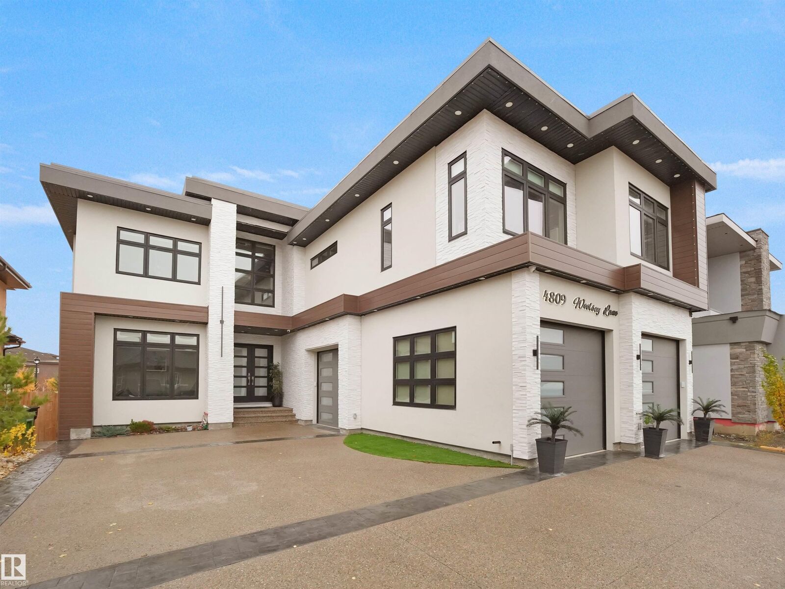 Property Photo:  4809 Woolsey Lane NW  AB T6W 2B9 