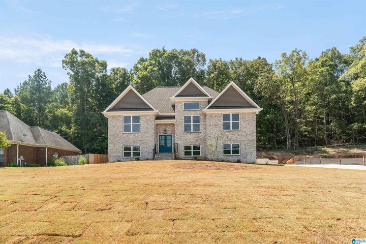 Property Photo: 356 Stonegate Circle AL 35096