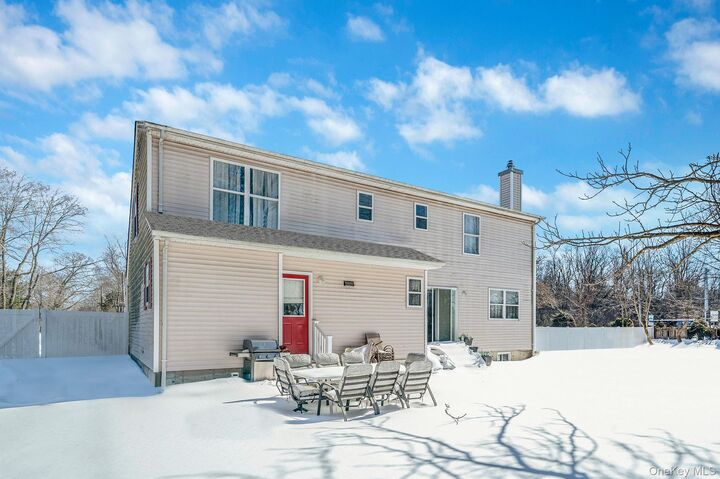 Property Photo:  49 Flamingo Road  NY 11778 