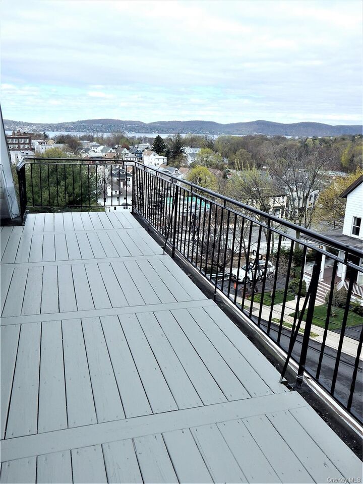 Property Photo:  20 Hudson Terrace  NY 10591 