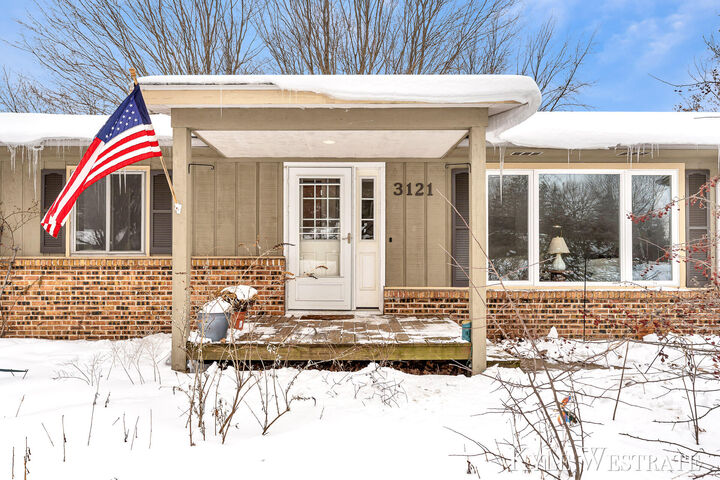 Property Photo:  3121 Memorial Drive  MI 49424 