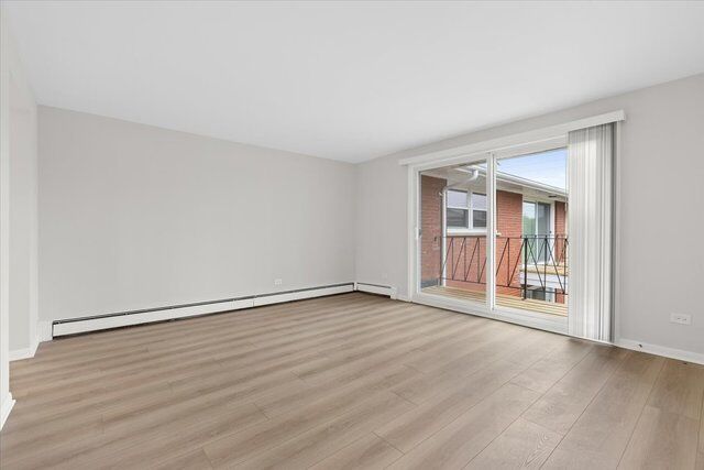 Property Photo:  14121 S Stewart Avenue 3D  IL 60827 