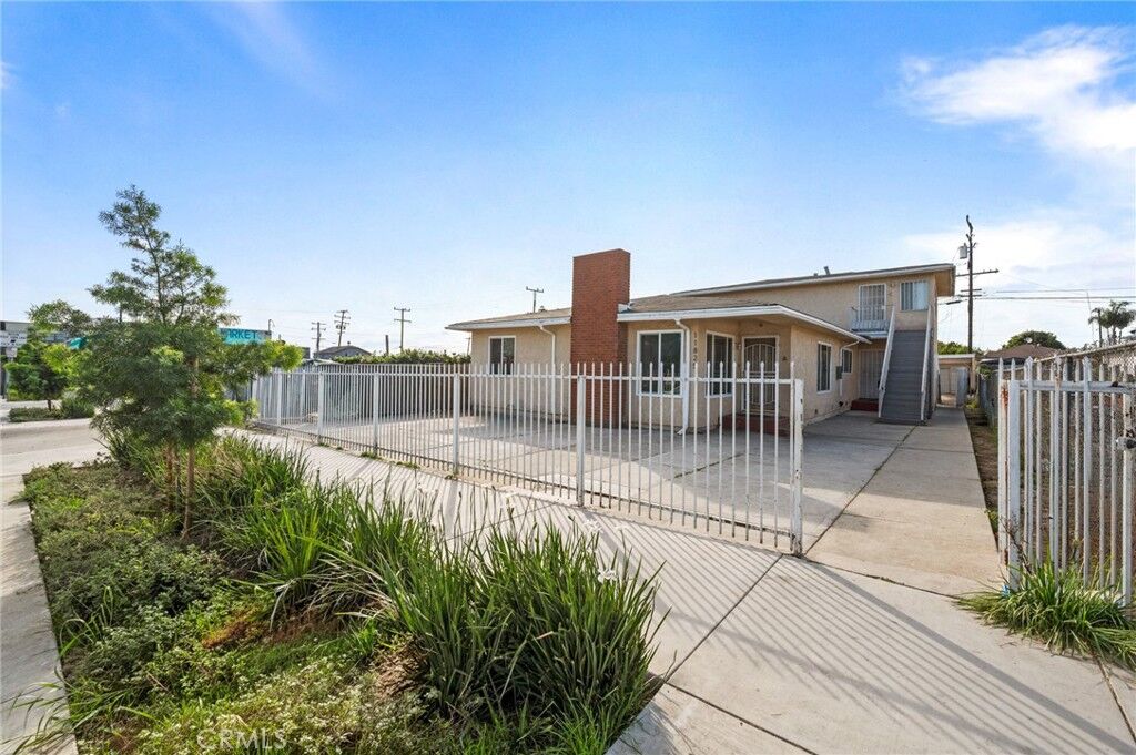 Property Photo:  11825 S Vermont Ave  CA 90044 