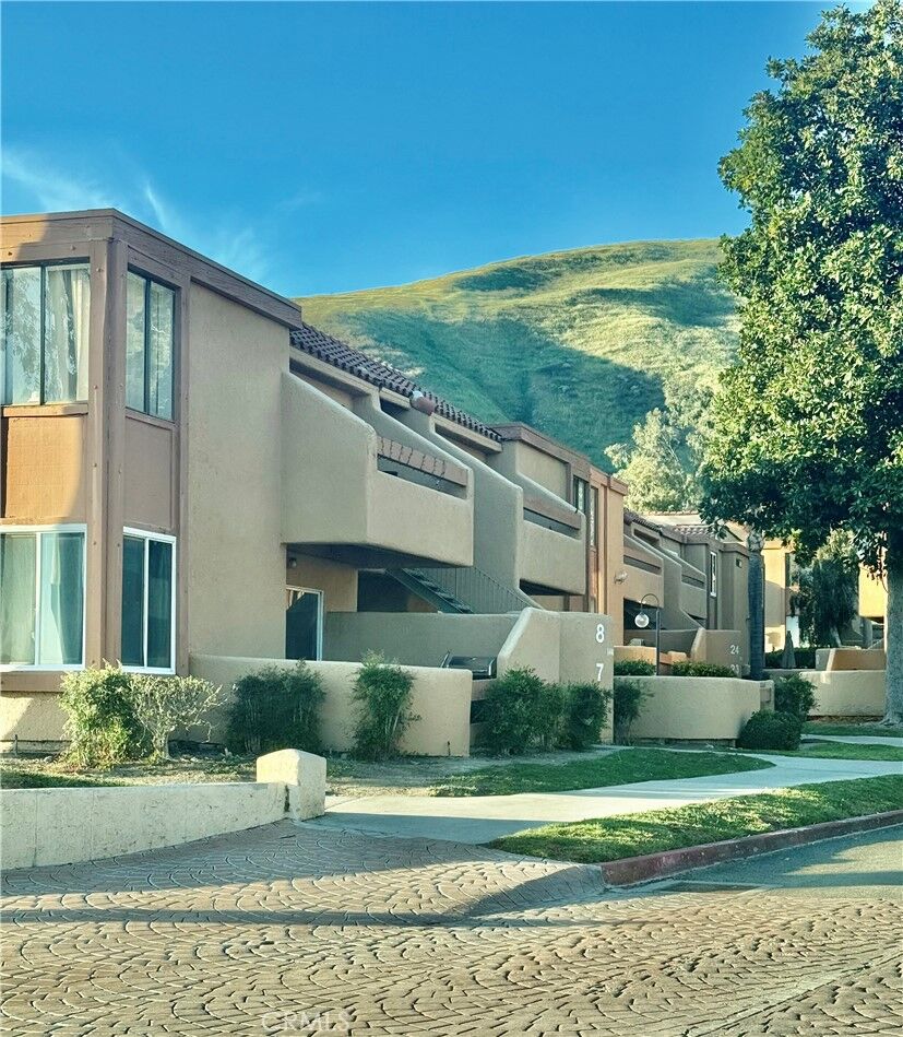 Property Photo:  1440 W Edgehill 8  CA 92405 