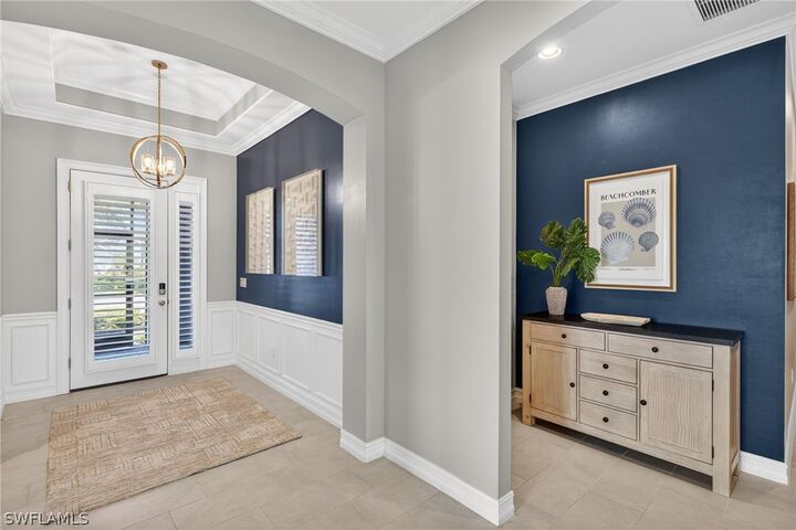 Property Photo: 14748 Windward Lane FL 34114