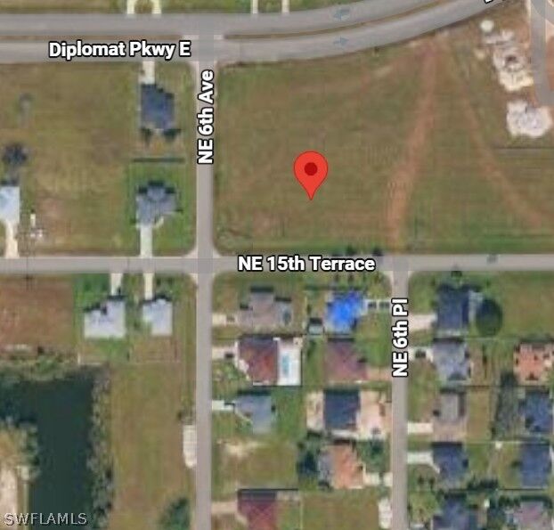 Property Photo:  605 NE 15th Terrace  FL 33909 